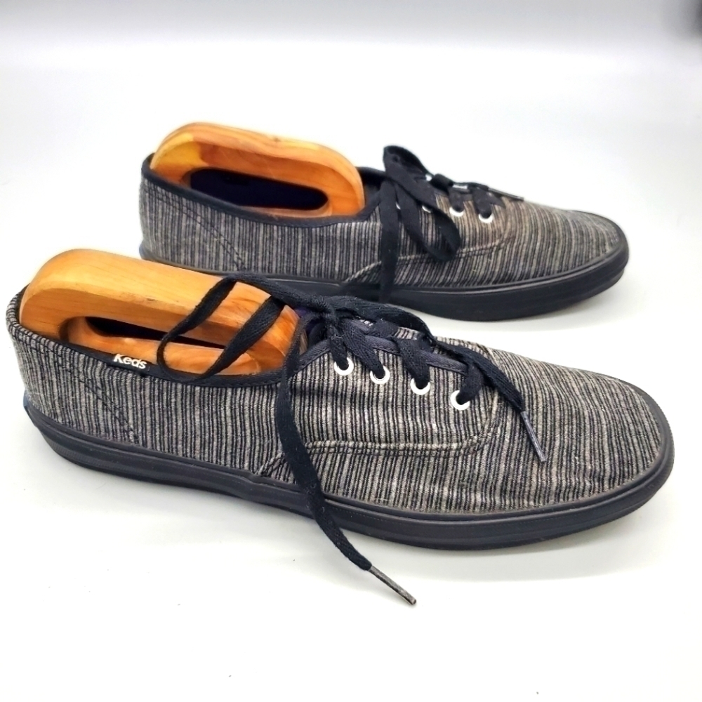 Keds Triumph Style Gray Mid-Top Suede Sneaker Women Size 9